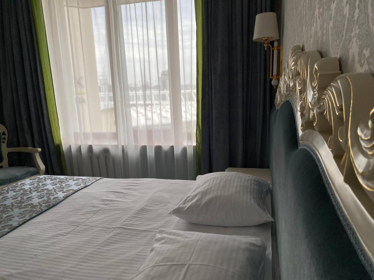 Royal Olympic Hotel Kyjev Pokoj fotografie